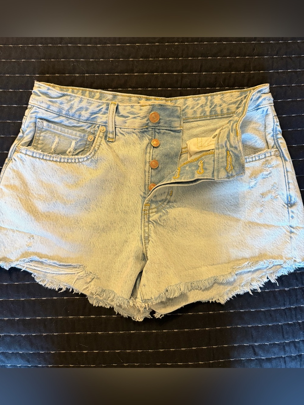 We The Free Light Blue Distressed  Denim Shorts Size 27